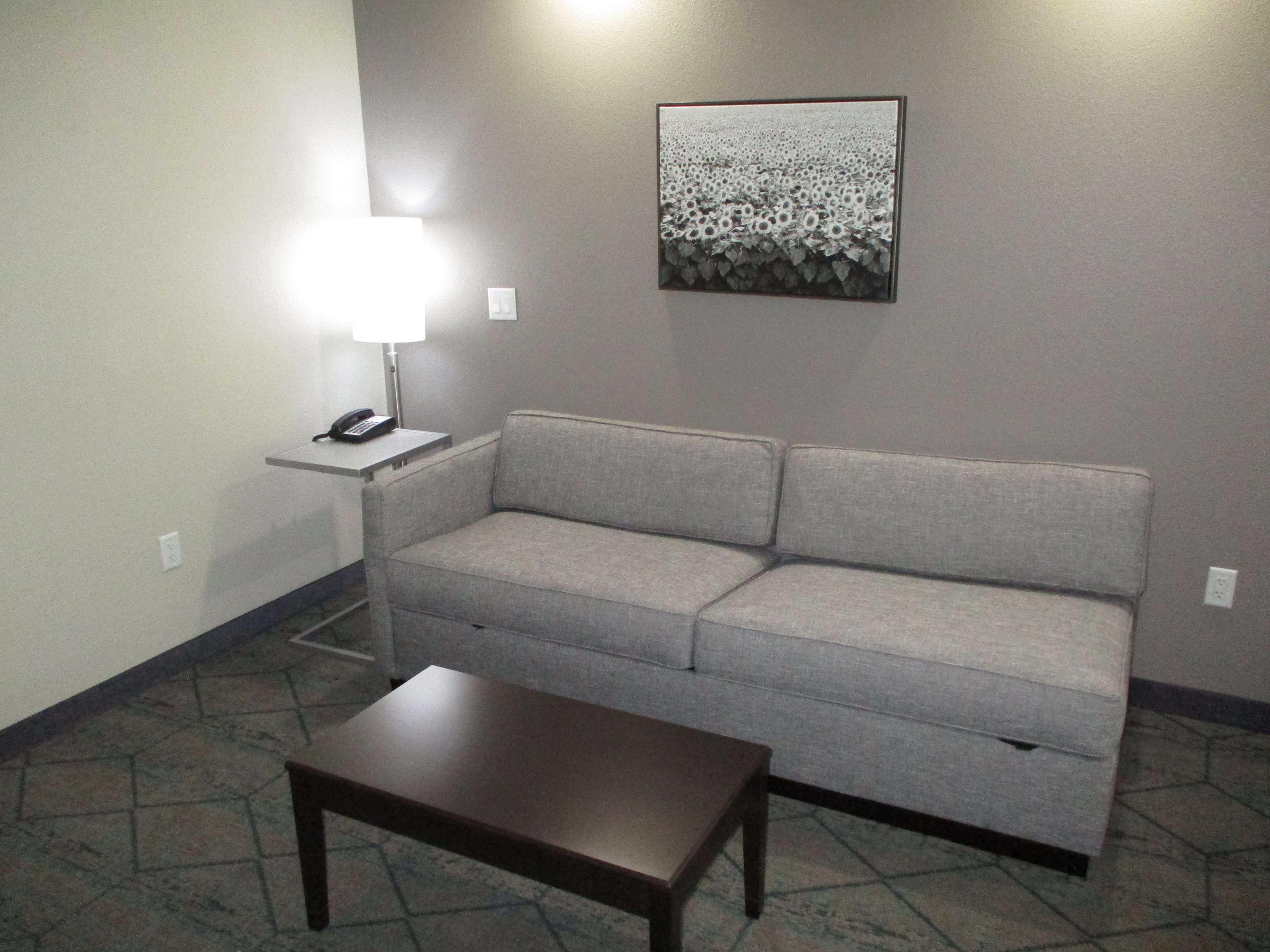 Best Western Plus Mcpherson المظهر الخارجي الصورة