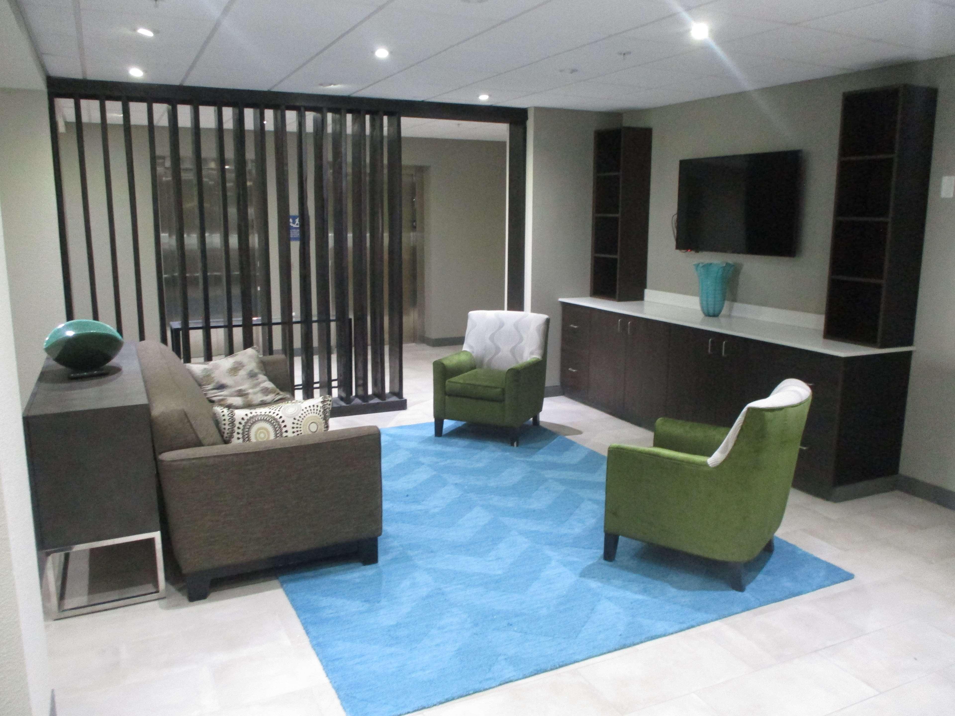 Best Western Plus Mcpherson المظهر الخارجي الصورة