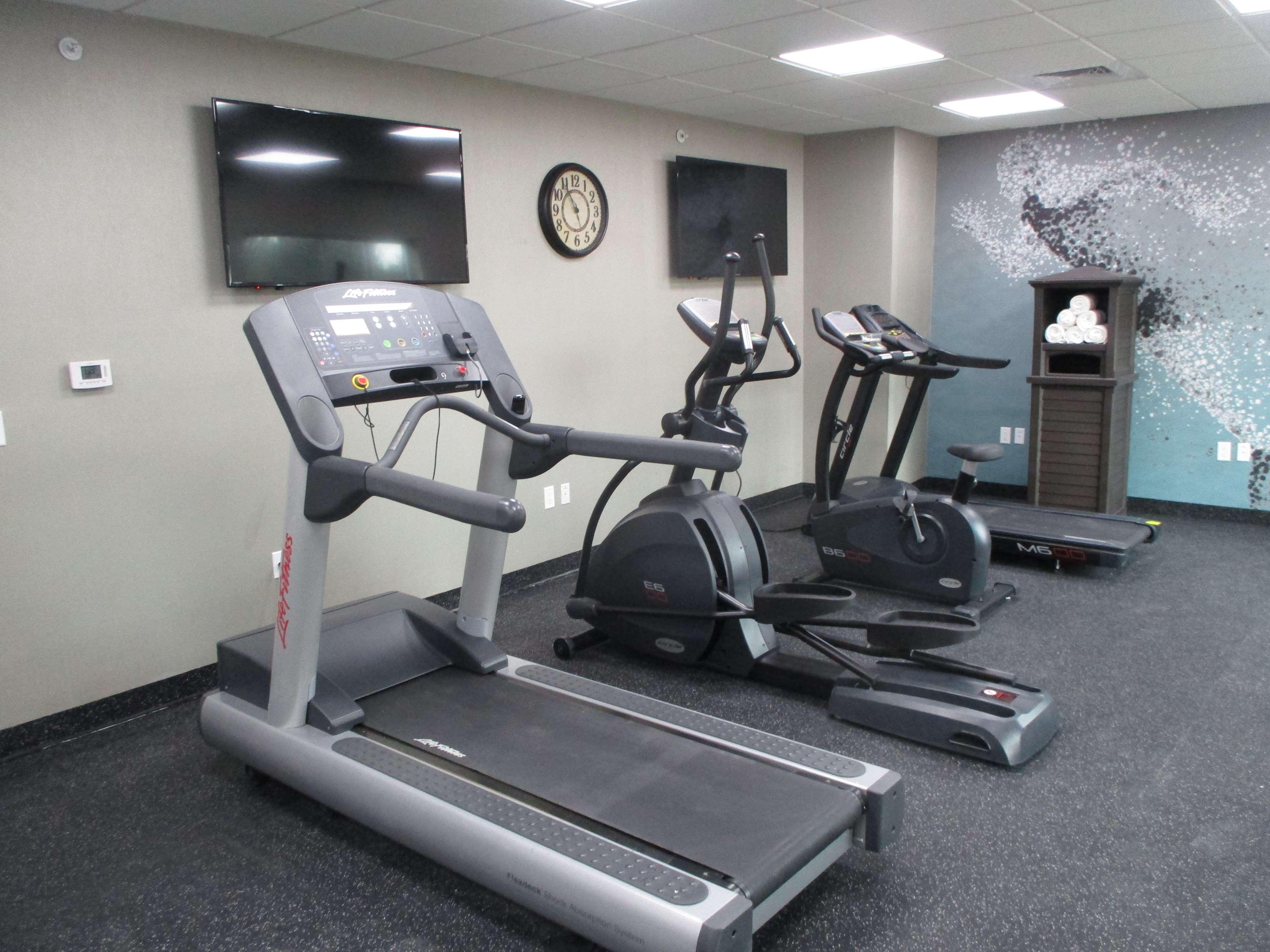 Best Western Plus Mcpherson المظهر الخارجي الصورة